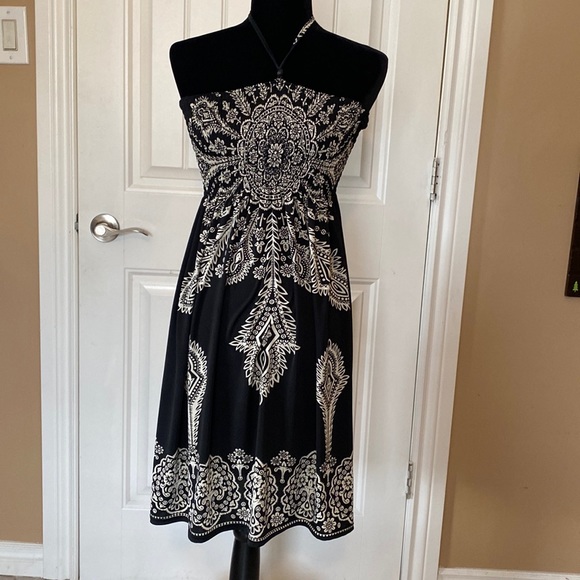 Cute little summer dress - Picture 1 of 7